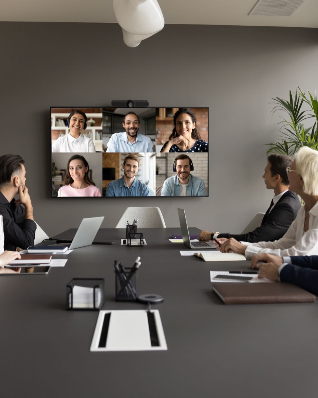 Business Meeting mit Screen